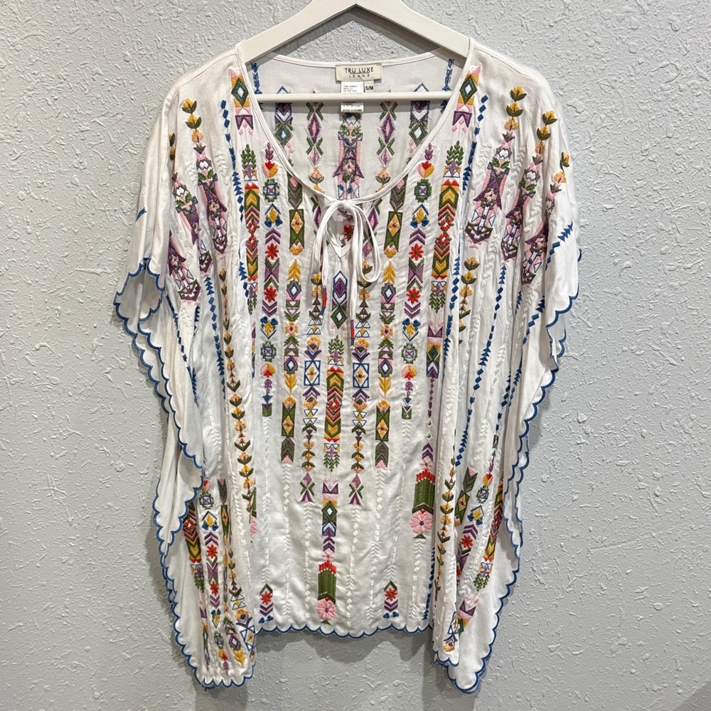 Vintage White Embroidered Tie-Front Boho Tunic with Multicolor Accents - Picture 3 of 9